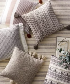 Harper Collins Homebody: A Guide to Creating Spaces You Never Want to Leave by Joanna Gaines (Hardcover)